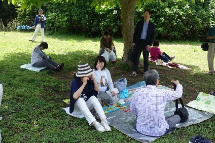 鎌倉市子ども自然ふれあいの森で昼食