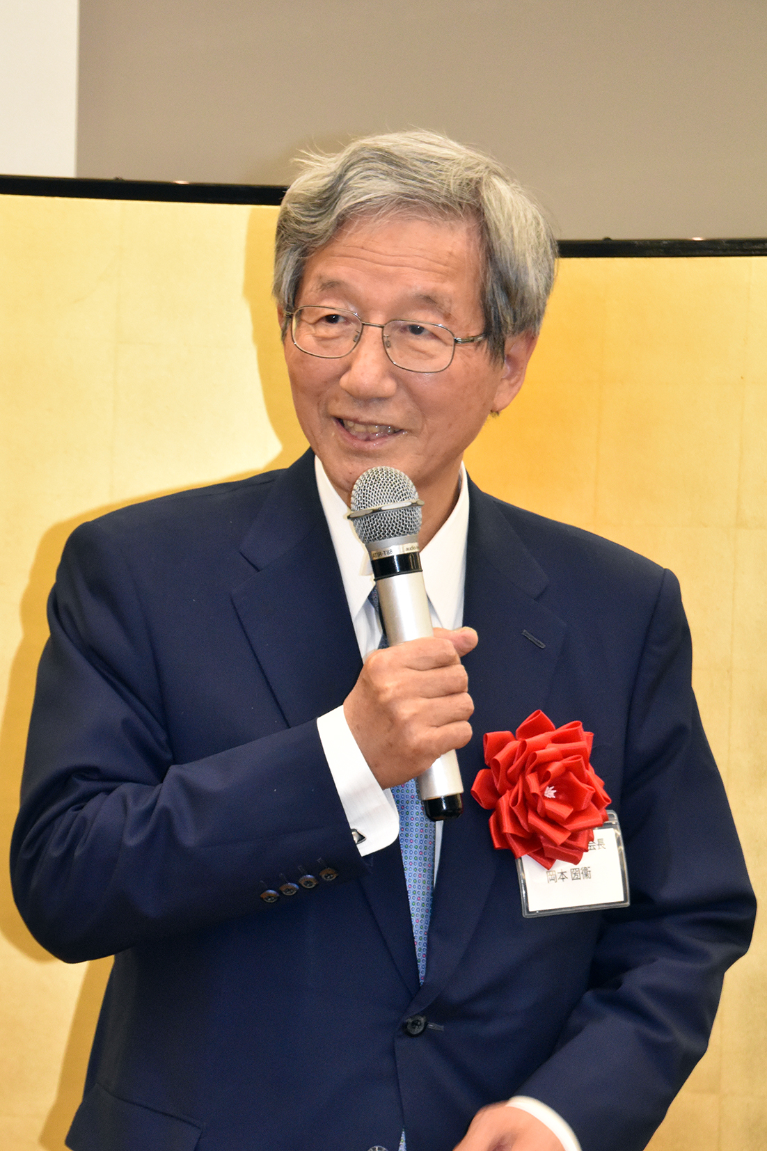 岡本会長の開会あいさつ